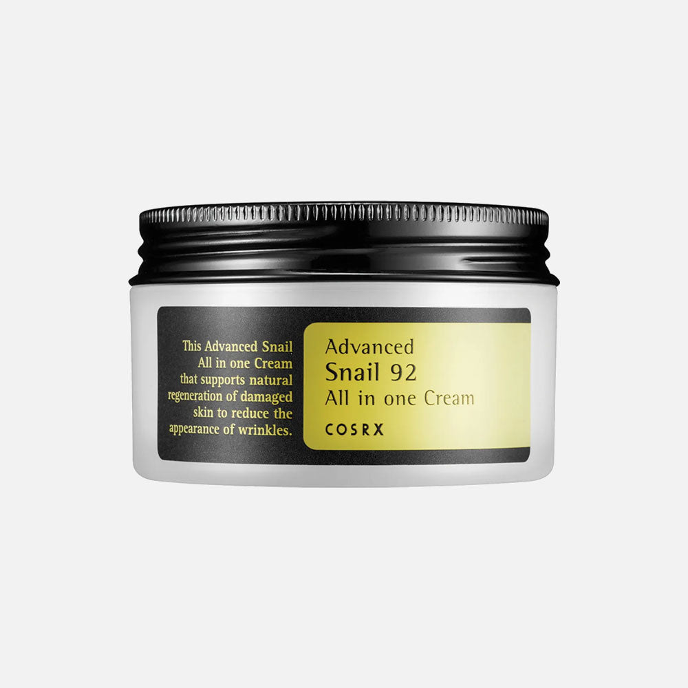 Crème COSRX Advanced Snail 92 All In One, 100 g, pot blanc avec étiquette bleue, produit coréen viral TikTok, skincare coréenne | COSRX Advanced Snail 92 All In One Cream, 100 g, white jar with blue label, viral Korean product on TikTok, Korean skincare