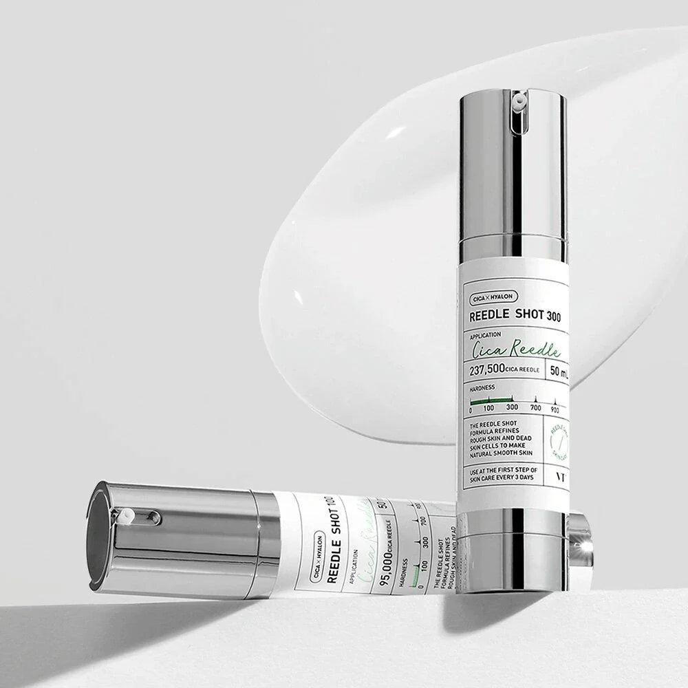 VT Cosmetics Reedle Shot 300, sérum hydratant, 300 ml, flacon transparent avec étiquette noire, skincare coréenne | VT Cosmetics Reedle Shot 300, hydrating serum, 300 ml, transparent bottle with black label, Korean skincare