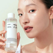 Toner apaisant Anua Heartleaf 77%, 200 ml, flacon vert avec étiquette blanche, produit coréen viral TikTok, skincare coréenne | Anua Heartleaf 77% Soothing Toner, 200 ml, green bottle with white label, viral Korean product on TikTok, Korean skincare