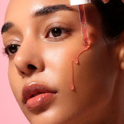 Sérum Anua Niacinamide 10% + TXA 4%, 30 ml, flacon transparent avec étiquette verte, produit coréen viral TikTok, skincare coréenne | Anua Niacinamide 10% + TXA 4% Serum, 30 ml, transparent bottle with green label, viral Korean product on TikTok, Korean skincare
